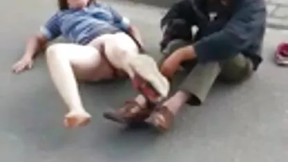 Aku hanya bertemu dengan seorang gadis, tunawisma di jalan vidio jepang porn